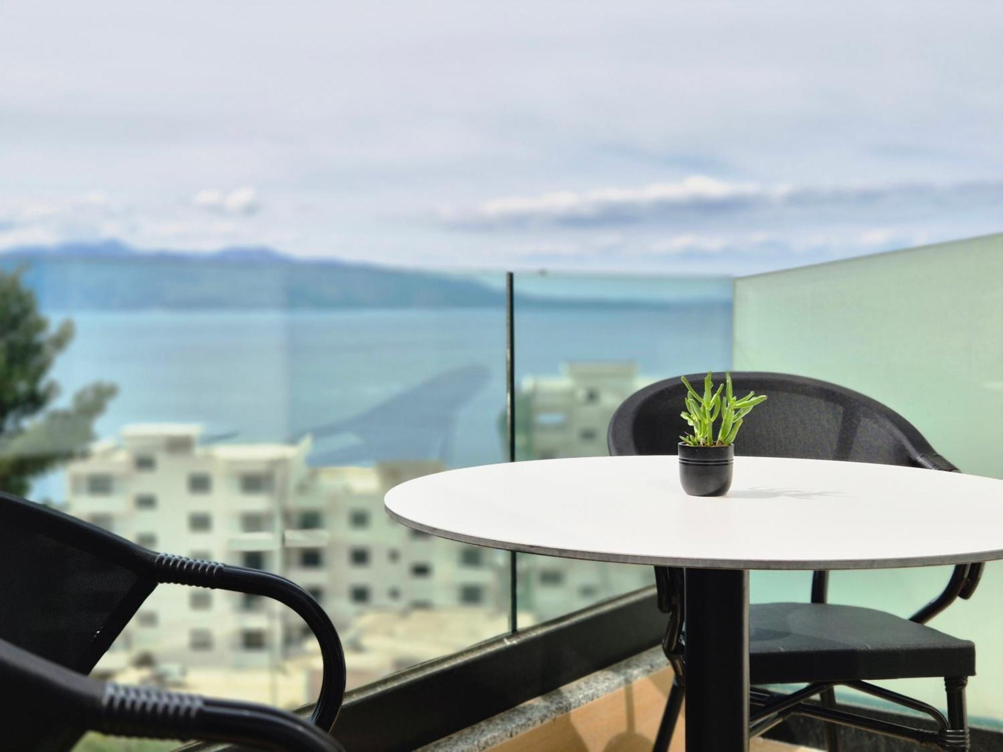 Meraviglia Boutique Hotel Sarandë Buitenkant foto
